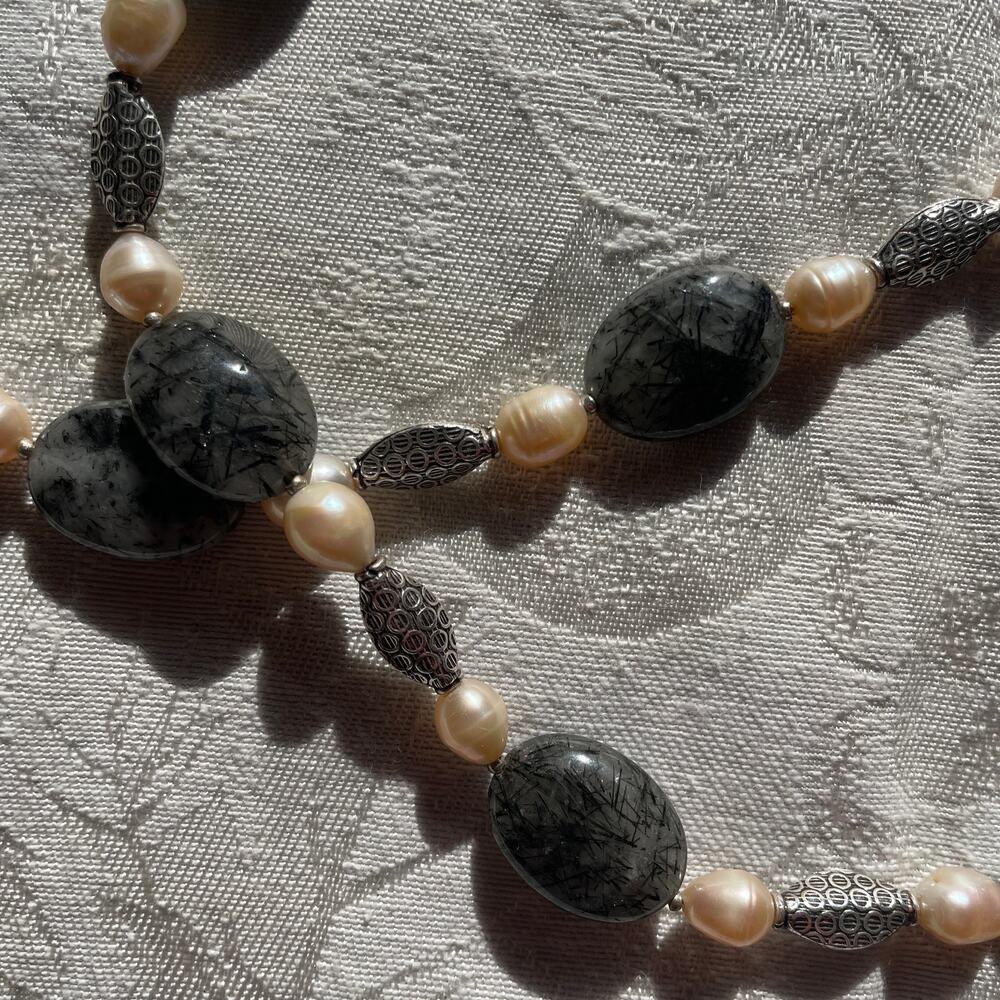 Quartz and Pearl Necklace 100 g 20" - Picture 2 of 5